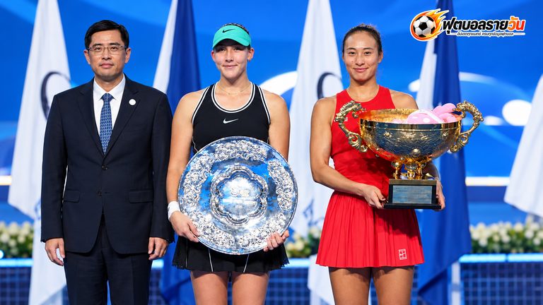 แชมป์ประวัติศาสตร์ต่อหน้าบ้านเกิด! “เจิ้น ชินเหวิน” China Open ก่อนร้องเพลงฉลองโมเม้นน่ารัก